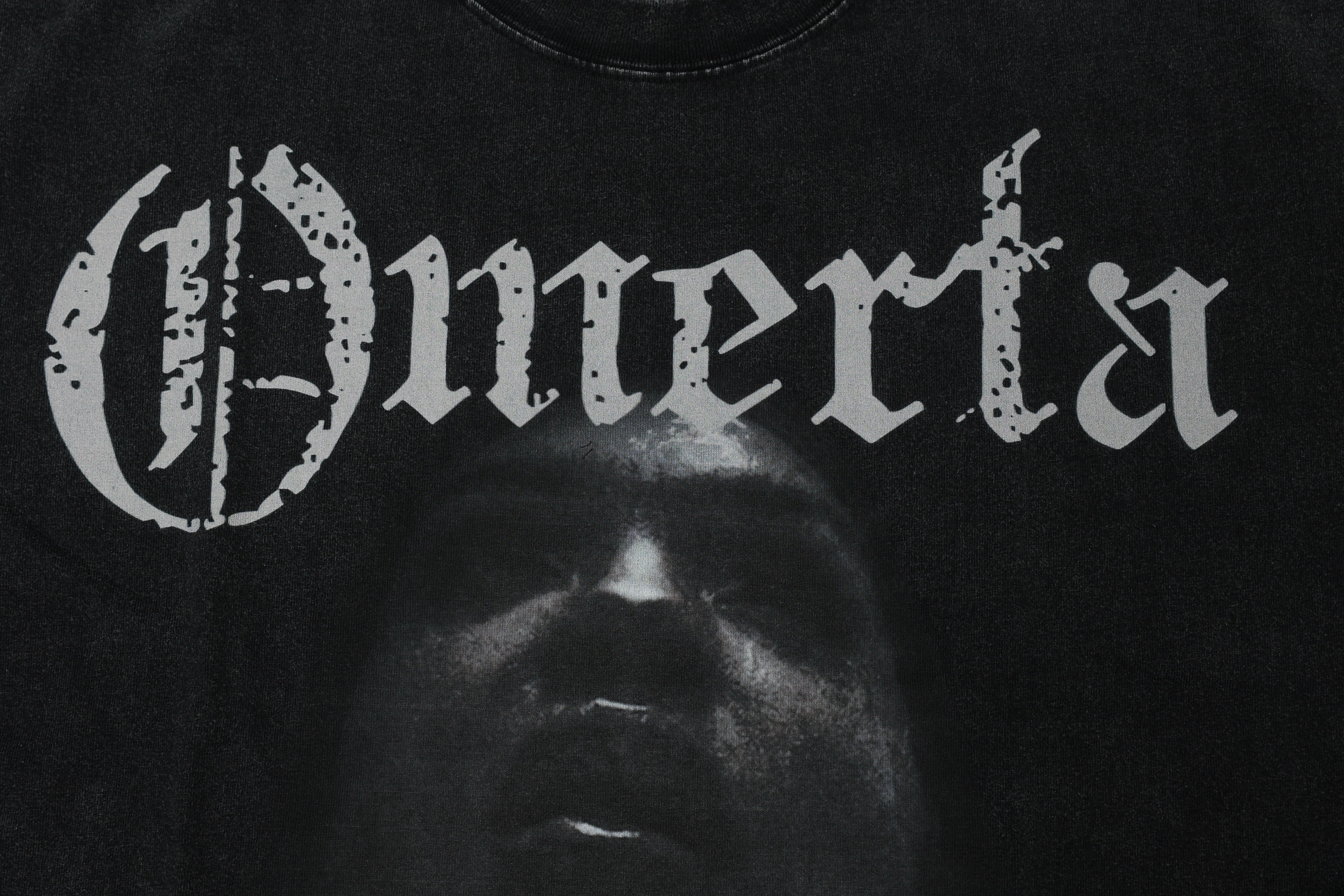 Ometra Graphic Tee